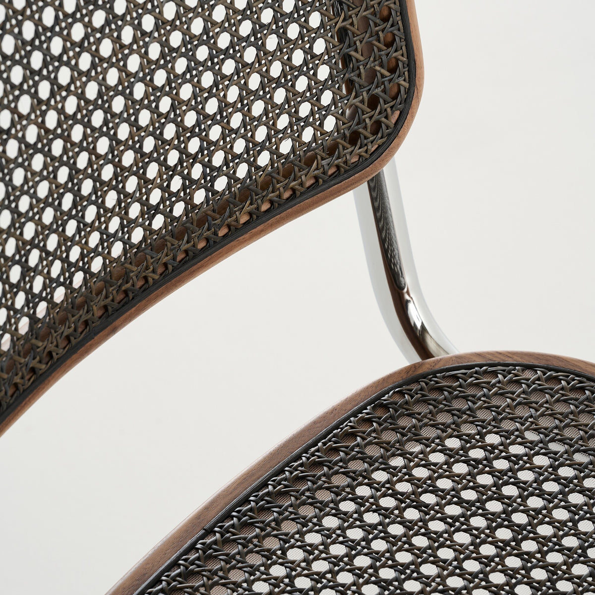 Thonet S 32 V Freischwinger Stuhl mit Rohrgeflecht Dark Melange Gestell verchromt