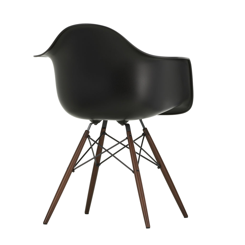 Vitra Eames Plastic Armchair DAW RE Ahorn dunkel