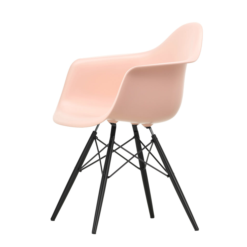 Vitra Eames Plastic Armchair DAW RE Ahorn schwarz