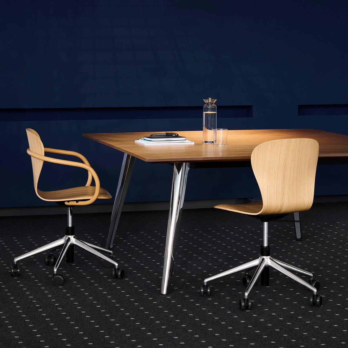 Thonet S 220 FDRW Drehstuhl mit Rollen