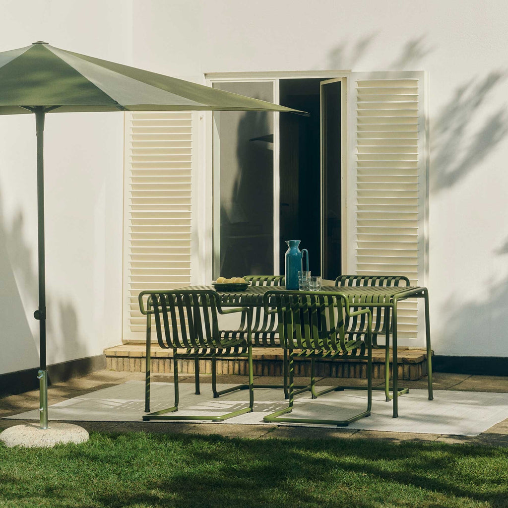 HAY Palissade Cantilever Dining Gartenarmlehnenstuhl