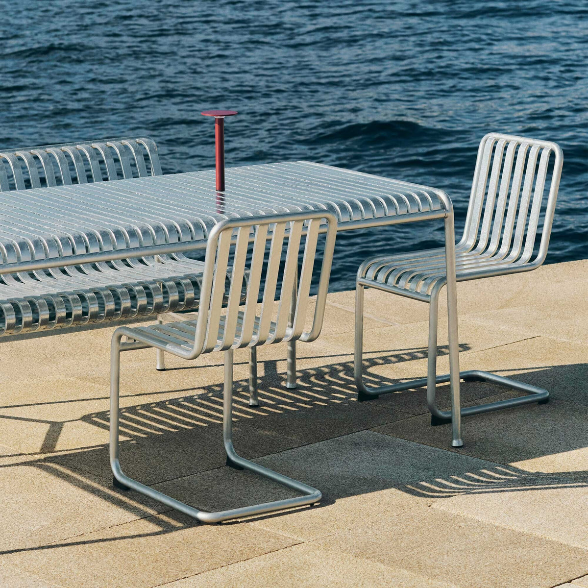 HAY Palissade Cantilever Gartenstuhl Feuerverzinkt