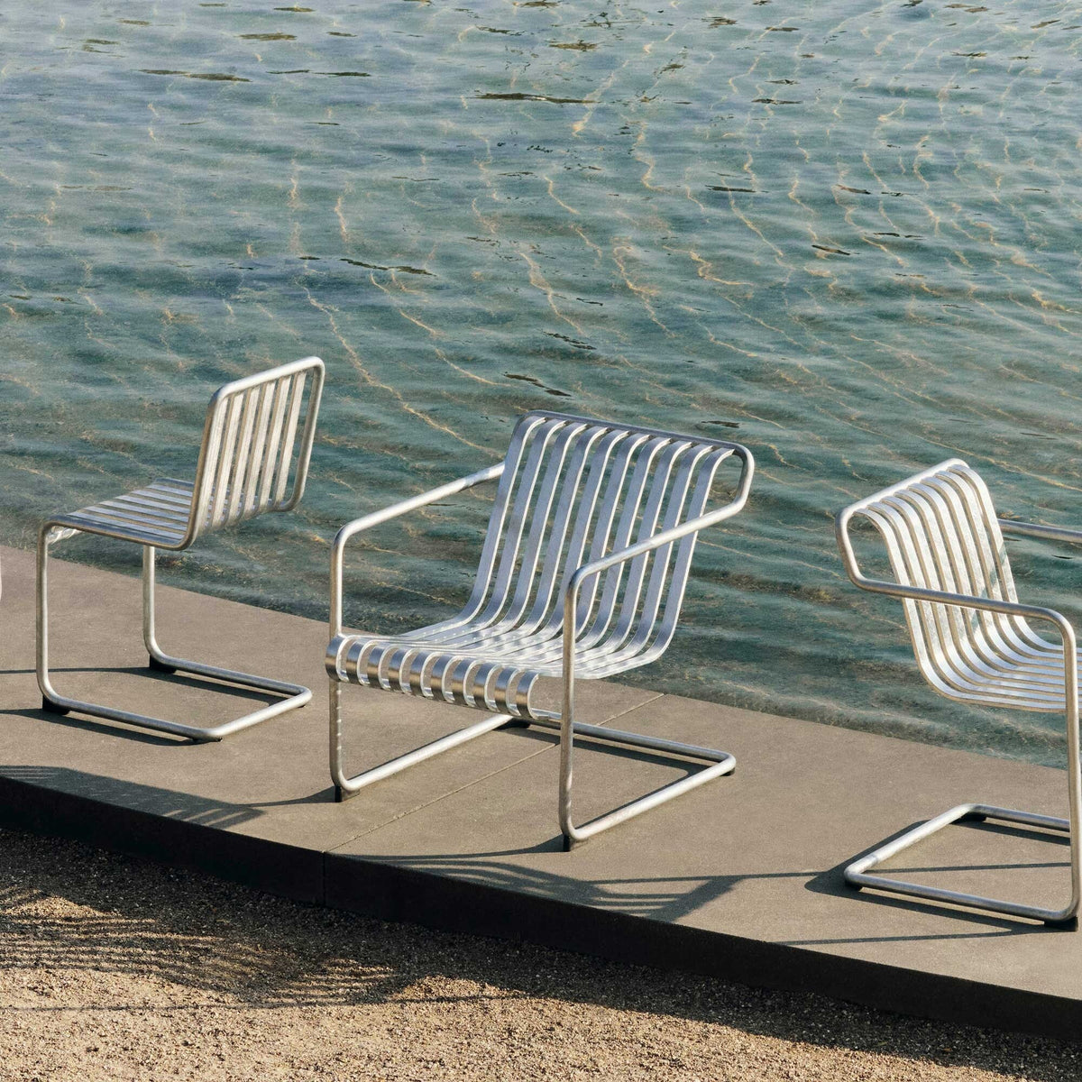 HAY Palissade Cantilever Lounge Chair Low Feuerverzinkt